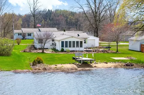 Exterior - 129 Sunset Dr, Dowling, MI 49050 photo 12 of 18