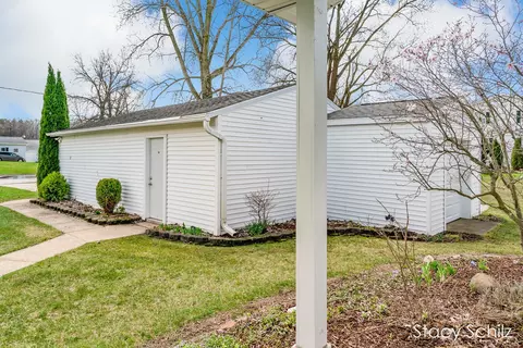 Exterior - 129 Sunset Dr, Dowling, MI 49050 photo 2 of 18