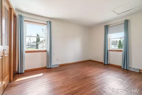 Bedroom - 129 Sunset Dr, Dowling, MI 49050 photo 2 of 6