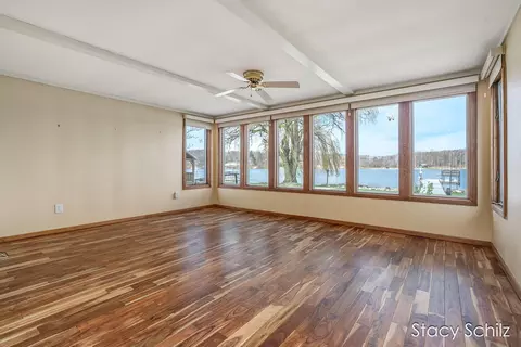 Living - 129 Sunset Dr, Dowling, MI 49050 photo 5 of 7