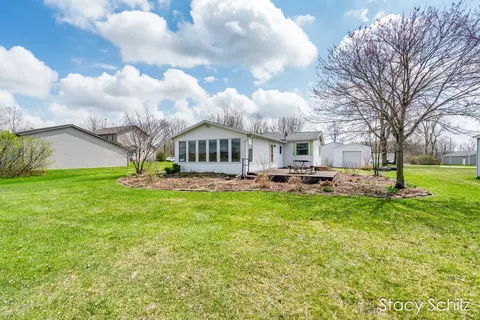 Exterior - 129 Sunset Dr, Dowling, MI 49050 photo 8 of 18