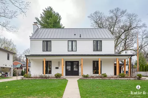 1041 Cambridge Dr SE, Grand Rapids, MI 49506