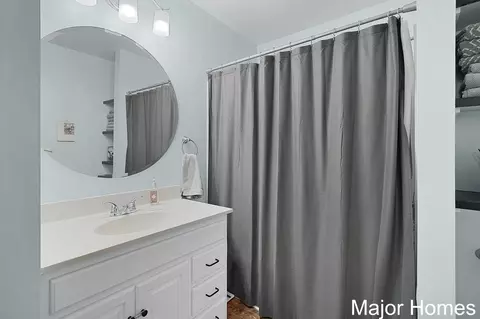 Bath - 4076 Ranchero Dr, Dorr, MI 49323 photo 1 of 2