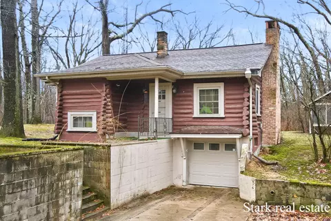 3865 W Giles Rd, Muskegon, MI 49445