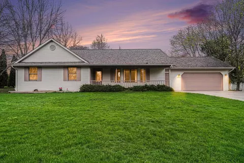 3724 Starchief St, Kalamazoo, MI 49048