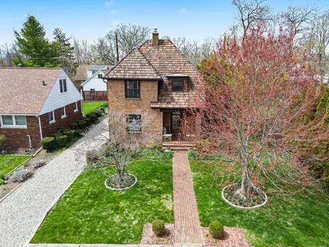 1432 Ardmoor Ave, Ann Arbor, MI 48103