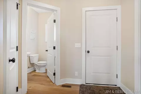 Entry Way - 8367 Bauer Ridge Ave, Jenison, MI 49428 photo 4 of 5