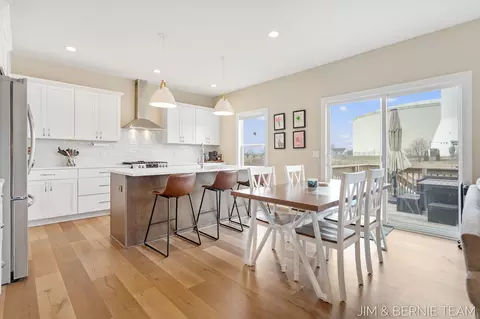 Kitchen - 8367 Bauer Ridge Ave, Jenison, MI 49428 photo 1 of 7
