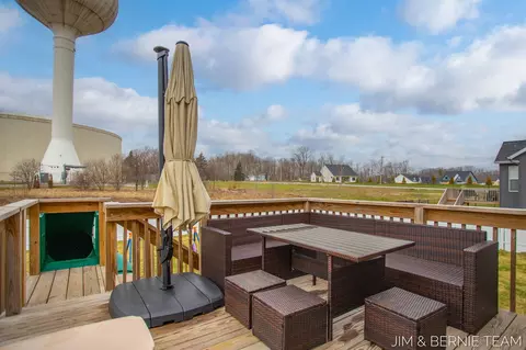 Exterior - 8367 Bauer Ridge Ave, Jenison, MI 49428 photo 8 of 8