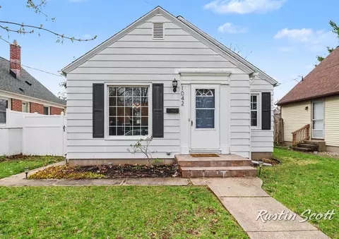 1042 Hazen St SE, Grand Rapids, MI 49507