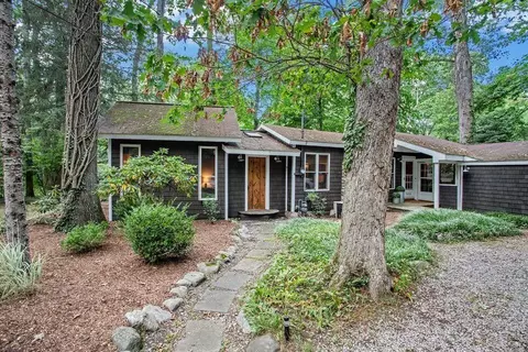 3852 Birchwood Trl, Michiana Shores, IN 46360