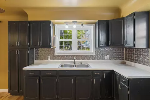 Kitchen - 311 E Pine St, Edmore, MI 48829 photo 2 of 3
