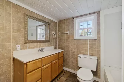 Bath - 311 E Pine St, Edmore, MI 48829 photo 1 of 1