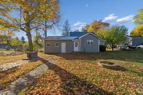 Exterior - 311 E Pine St, Edmore, MI 48829 photo 7 of 12