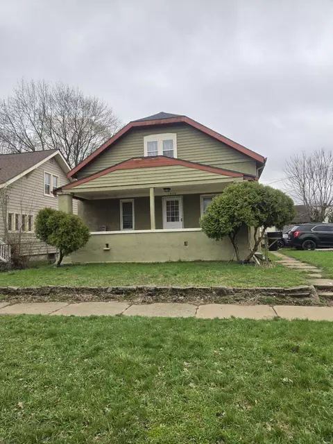 1070 Rathbone St SW, Wyoming, MI 49509