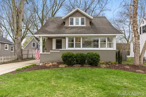 638 E Central Ave, Zeeland, MI 49464