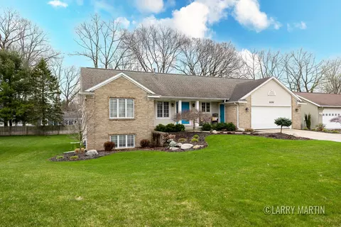 6696 City View Dr, Hudsonville, MI 49426