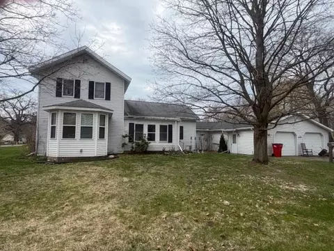 217 John St, Newaygo, MI 49337