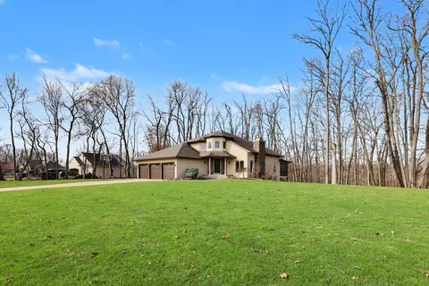 2011 Knollpoint Dr NE, Ada, MI 49301