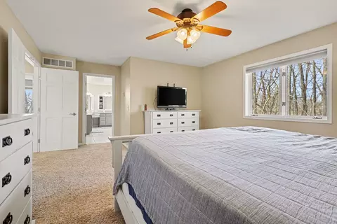 Bedroom - 2011 Knollpoint Dr NE, Ada, MI 49301 photo 2 of 5