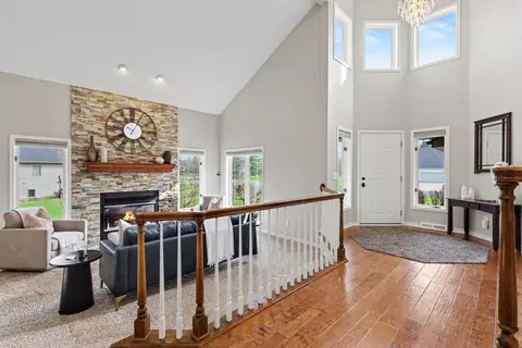 Entry Way - 2011 Knollpoint Dr NE, Ada, MI 49301 photo 2 of 2