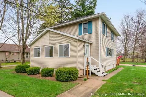 1107 N Michigan Ave, Hastings, MI 49058