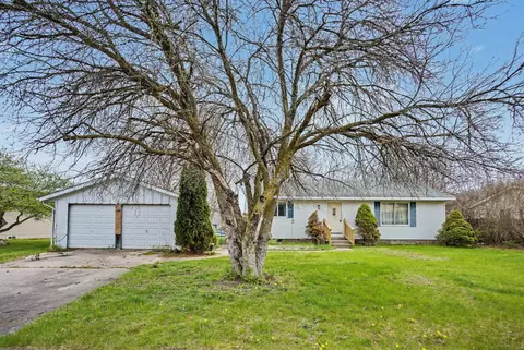 5223 S Boulder St, Jackson, MI 49201 photo 2