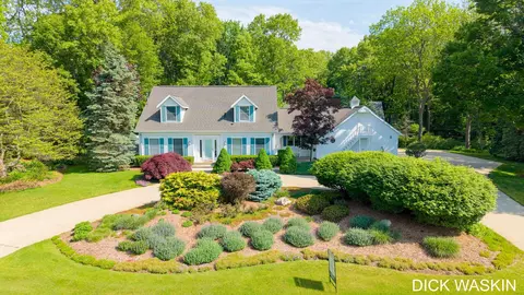 6515 Clearbrook Dr, Saugatuck, MI 49453