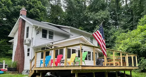 54879 Indian Lk, Dowagiac, MI 49047