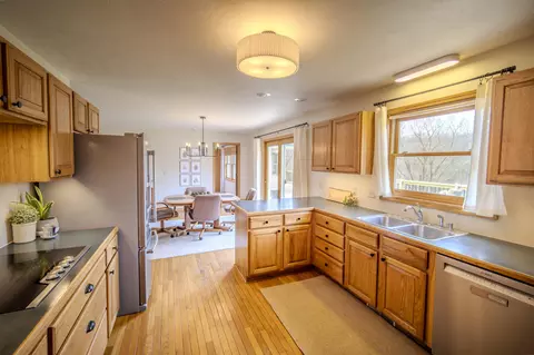 Kitchen - 2470 Whites Bridge Rd, Lowell, MI 49331 photo 4 of 4