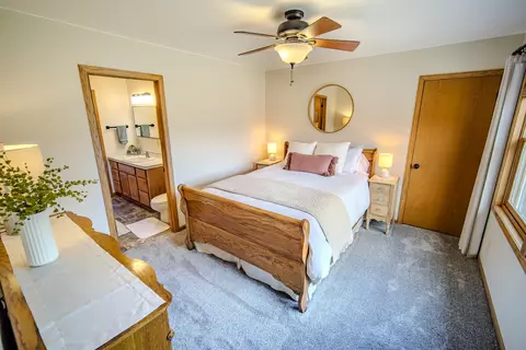Bedroom - 2470 Whites Bridge Rd, Lowell, MI 49331 photo 1 of 7