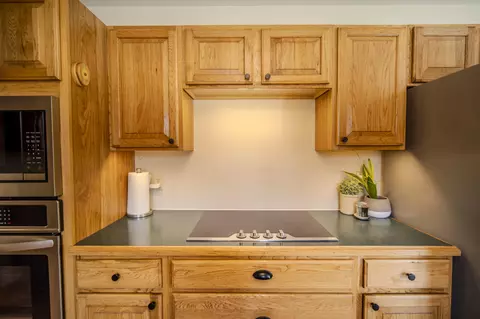 Kitchen - 2470 Whites Bridge Rd, Lowell, MI 49331 photo 3 of 4