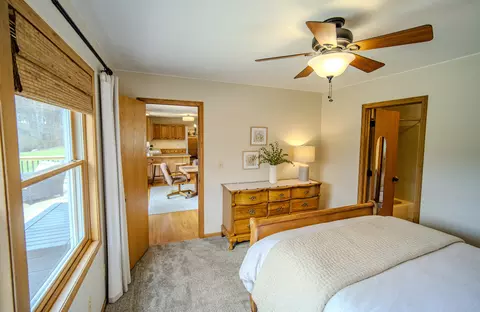 Bedroom - 2470 Whites Bridge Rd, Lowell, MI 49331 photo 3 of 7