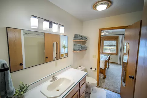 Bath - 2470 Whites Bridge Rd, Lowell, MI 49331 photo 2 of 6