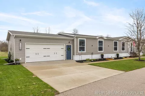 11700 Danton Dr, Allendale, MI 49401