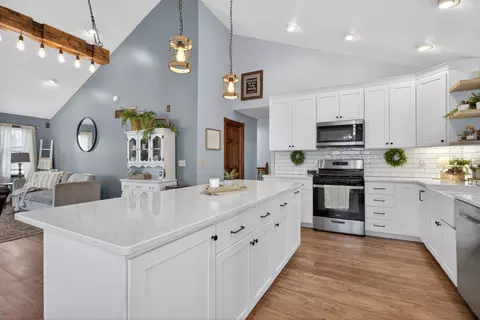 Kitchen - 340 Burt Ave, Jackson, MI 49201 photo 1 of 6