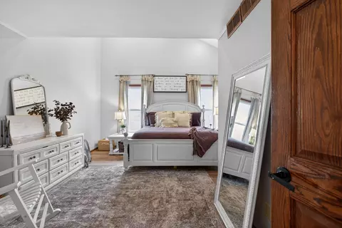 Bedroom - 340 Burt Ave, Jackson, MI 49201 photo 1 of 6