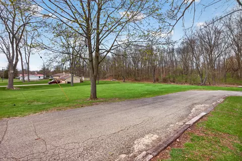 Exterior - 340 Burt Ave, Jackson, MI 49201 photo 9 of 10