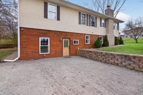 Exterior - 340 Burt Ave, Jackson, MI 49201 photo 8 of 10