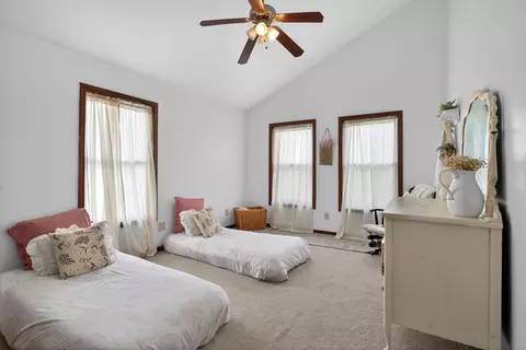 Bedroom - 340 Burt Ave, Jackson, MI 49201 photo 3 of 6