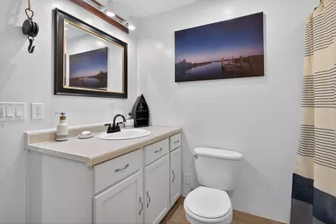 Bath - 340 Burt Ave, Jackson, MI 49201 photo 6 of 6