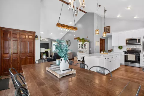 Dining - 340 Burt Ave, Jackson, MI 49201 photo 3 of 3