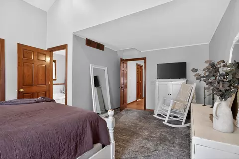Bedroom - 340 Burt Ave, Jackson, MI 49201 photo 2 of 6