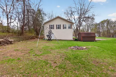 Exterior - 340 Burt Ave, Jackson, MI 49201 photo 7 of 10