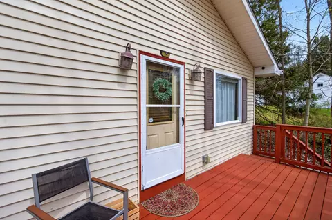 Exterior - 340 Burt Ave, Jackson, MI 49201 photo 3 of 10