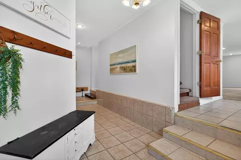 Entry Way - 340 Burt Ave, Jackson, MI 49201 photo 1 of 1