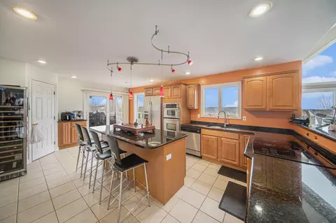 Kitchen - 17 Coronado Dr, Jackson, MI 49201 photo 2 of 4