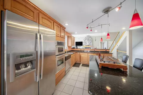 Kitchen - 17 Coronado Dr, Jackson, MI 49201 photo 3 of 4
