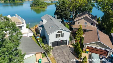 567 Breezy Bluff St, Battle Creek, MI 49015