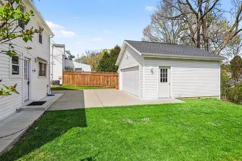 Exterior - 346 N Marshall Ave, Marshall, MI 49068 photo 5 of 8